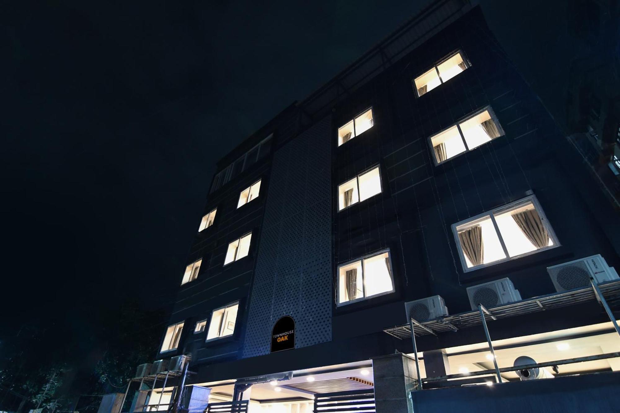 Super Townhouse Oak Sayhallo Ecstasy 부바네스 외부 사진